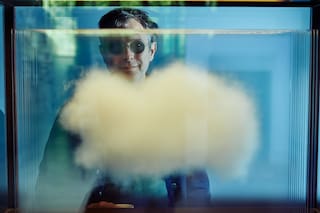 El único artista que cortó la punta del Obelisco y arrancó una casa de raíz (y la hizo volar)