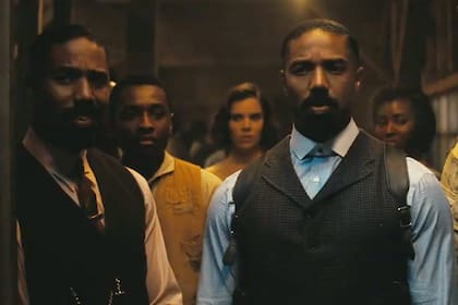 Como los gemelos idénticos de Pecadores (2025), la película que le valió su primera nominación a los Oscars al actor Michael B. Jordan
