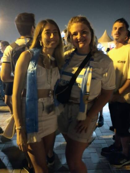 Como Luana y Belén, casi cien jóvenes argentinos eligen Qatar para trabajar