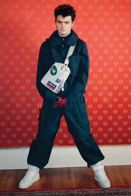Como modelo en la
campaña otoño-invierno 2019
de la línea masculina de Louis
Vuitton