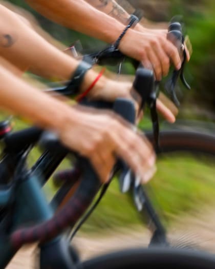 Como muchos modelos de ciudad, el manubrio de las bicis de gravel es en caída.