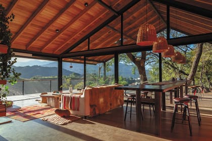 ¡Cómo no íbamos a viajar para traerles esta casa!