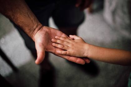 ¿Cómo nos educan nuestros padres? Así vamos a entender en qué etapa de la vida estamos