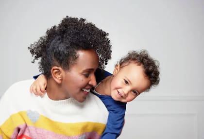 "Como padres tenemos que darnos cuenta de que lo más importante que podemos hacer por la autoestima de nuestros hijos", dice Cencerrado