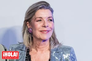 Volvió a brillar como anfitriona de lujo en el “galáctico” Baile de la Rosa