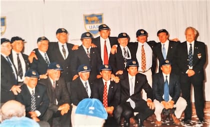 Como presidente de la UAR, en 2005 convocó a todos los que habían sido capitanes del Seleccionado Nacional con motivo de los 40 años de la Gira de Los Pumas a  Sudáfrica en 1965