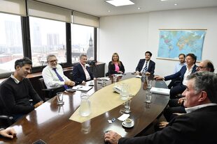 Como presidente del Ieral, Carlos Melconian se reunió con Elbio Laucirica (Coninagro), Jorge Chemes (CRA) y Carlos Achetoni (FAA)