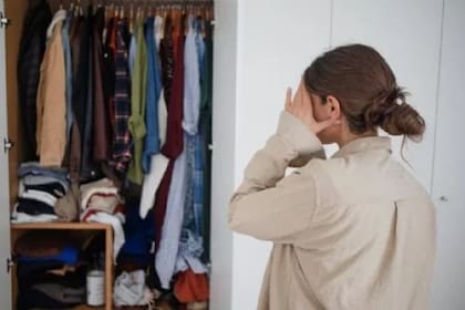 Cómo quitar los olores del placard