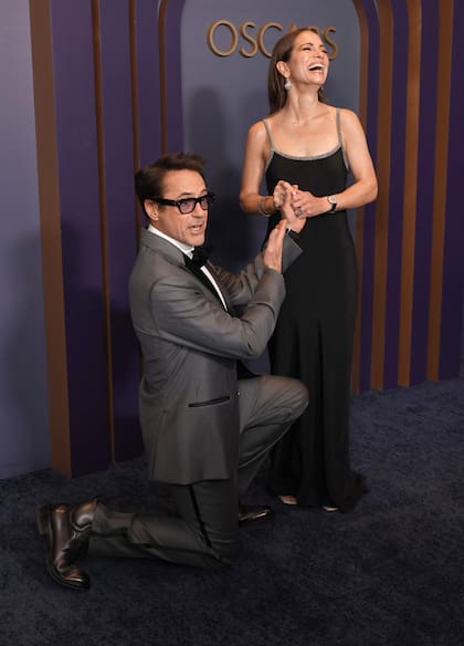 Como siempre, Robert Downey Jr. -con su mujer Susan en la imagen- fue uno de los más divertidos de la gala. El actor hizo todo tipo de monerías frente a las cámaras para alegría de los fotógrafos presentes en el evento