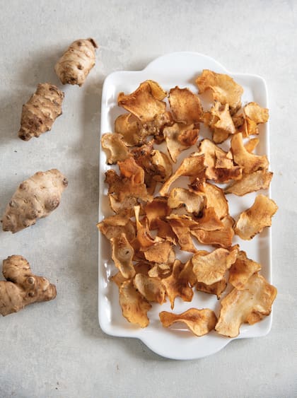 Como snacks o para acompañar picadas, los chips de topinambur son una opción sana a cualquier hora.