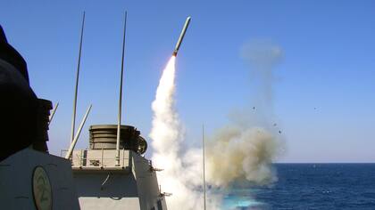 Cómo son los poderosos misiles que disparó Estados Unidos en Siria