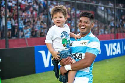 Como un déjà vu: Gonzalo García empezó a jugar al rugby a los 4 años, y ahora proyecta familiarmente su pasión.