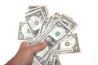 Cómo un dólar más débil encarece la vida discretamente