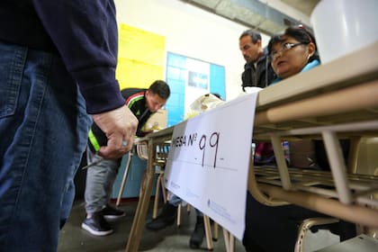 Los presos de la Unidad 48 del Servicio Penitenciario Bonaerenses votaron en la mesa 99 y 100