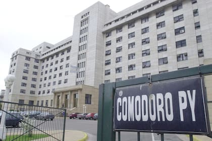 Los jueces de primera instancia de Comodoro Py se reunieron por primera vez en un grupo de WhatsApp