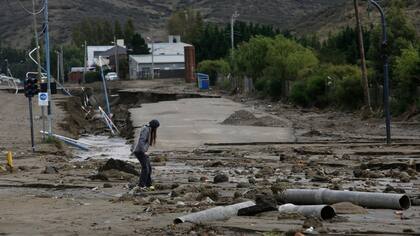Comodoro Rivadavia: todavía sumidos en el desastre por el alud que azotó la ciudad, más de 250.000 habitantes sufren por ese desabastecimiento