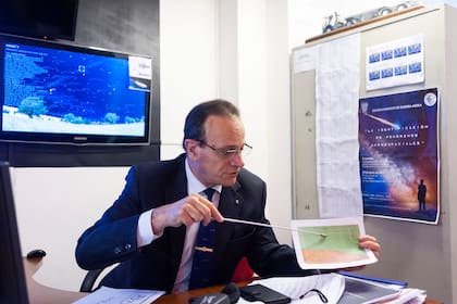 Comodoro Ruben Lianza, director del Centro de Identificación Aeroespacial.
Edificio Cóndor de la Fuerza Aérea Argentina