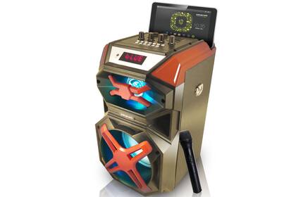 Regalo tech del día del niño | Compañero de fiesta. El parlante Bluetooth SP 3414 WM de Panacom cuenta con un súper subwoofer y un llamativo diseño. Además incluye micrófono inalámbrico (desde $3899).