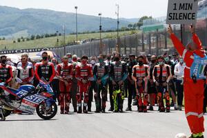 Dolor. El sentido homenaje del MotoGP a Dupasquier y el cuidado de las imágenes