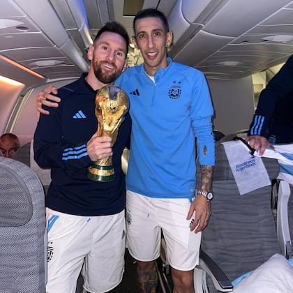 Compañeros dentro y fuera de la cancha, Leo Messi y Ángel Di María (Foto: Instagram @leomessi)
