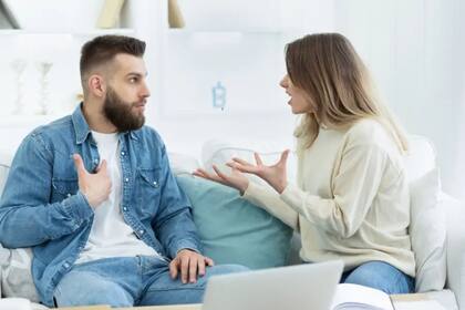 Comparar, descalificar y juzgar las emociones del otro genera que la persona sienta una gran invalidación