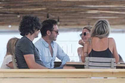 Compartieron el almuerzo con Soledad Fandiño y su novio, Lucas Langelotti, muy amigo de Vicuña.