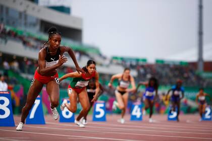 Competencia de 800 mts de atletismo