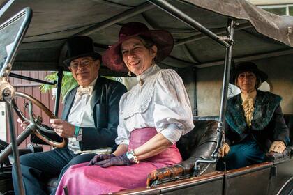 La competencia de autos clásicos Recoleta-Tigre