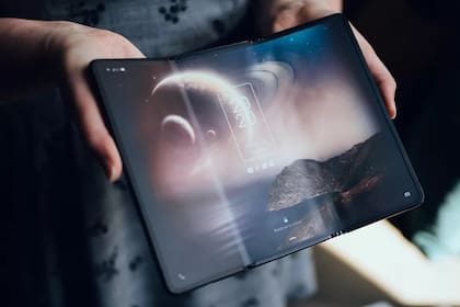 Completamente desplegado, la pantalla ocupa 10 pulgadas