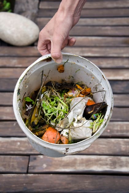 Compostar es un acto mínimo de resistencia ante la cultura del descarte