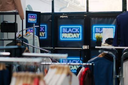 Comprar en tiendas de forma física tiene ventajas, principalmente al adquirir ropa o calzado