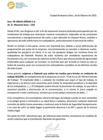 Comunicado del gremio de trabajadores de Flybondi por el episodio de agresión en Ezeiza.