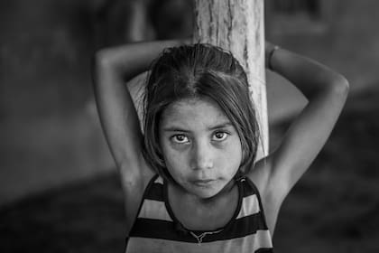 La mirada de una nena wichi de la comunidad de Tres Pozos