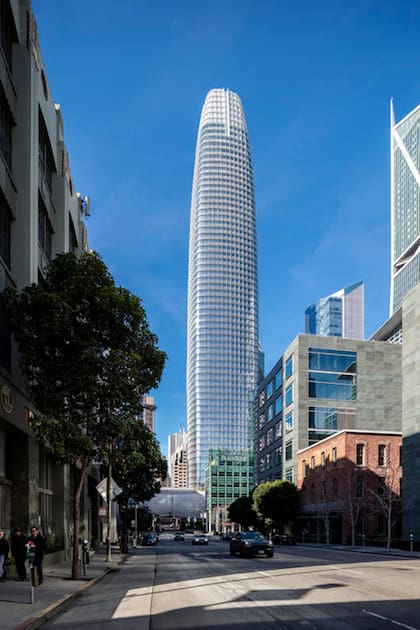Con 326 metros de altura y 61 pisos, es el rascacielos más alto de San Francisco y un ícono del distrito financiero