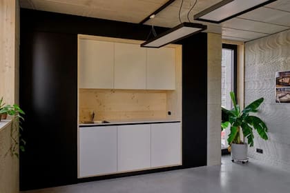 Con 90 m² y dos plantas, la vivienda se construyó en una sola pieza de hormigón