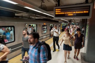 Línea C: luego de estar cerrada por obras, reabrió con demoras