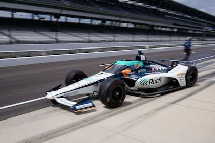 Con Arrow McLaren SP, con motor Chevrolet, Fernando Alonso se exhibió competitivo en el primer entrenamiento; el sábado será la clasificación de la tradicional carrera de IndyCar en el circuito de Indianápolis