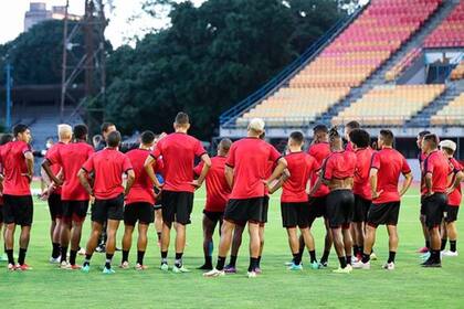 Con ausencias de peso, los jugadores de Venezuela fueron sumándose a los entrenamientos en etapas y ante un nuevo director técnico, Leonardo González.