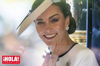 El lugar de privilegio en el balcón, el mensaje que dio con su look y su compromiso con la Corona