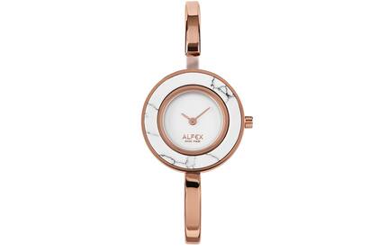 Con caja de acero inoxidable con tratamiento PVD gold rose pulido y detalle blanco marmolado (Alfex, $10.000)