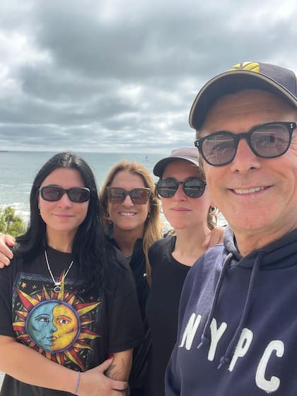 Con Clarita, como le dicen cariñosamente a su hija menor, y Lucía en Mar del Plata, donde pasaron juntos una Navidad