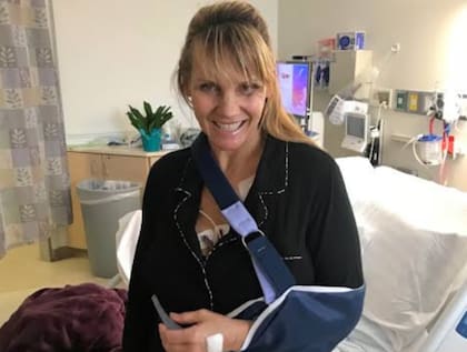 Con dificultad y las manos temblorosas, tomó un bolígrafo y una hoja de papel. Allí escribió dos palabras que desconcertaron a su familia: “Es real”