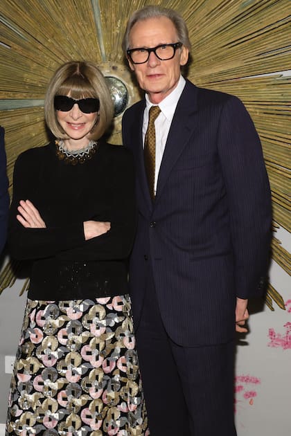 Con el actor británico Bill Nighy, a quien todos señalan como su nueva pareja.