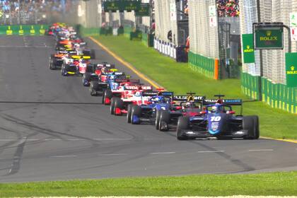 Con el auto del MP Motorsport, Franco Colapinto obtuvo tres victorias en la Fórmula 3 en 2023; en la F.2, el argentino continuará bajo el paraguas de la estructura neerlandesa 