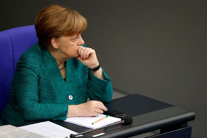 Con el aval del gobierno de Merkel, la empresa ya tiene a miles de empleados trabajando con jornada reducida 