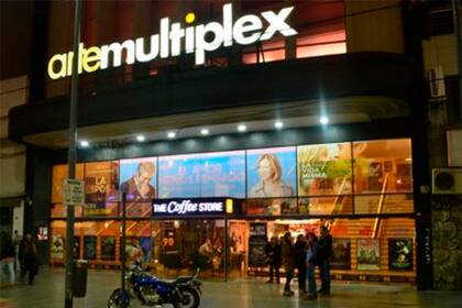 Con el cierre del Artemultiplex la avenida Cabildo se quedó definitivamente sin cines