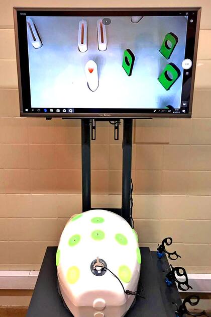 Con el dispositivo virtual los estudiantes pueden desarrollar mayor coordinación para las intervenciones laparoscópicas