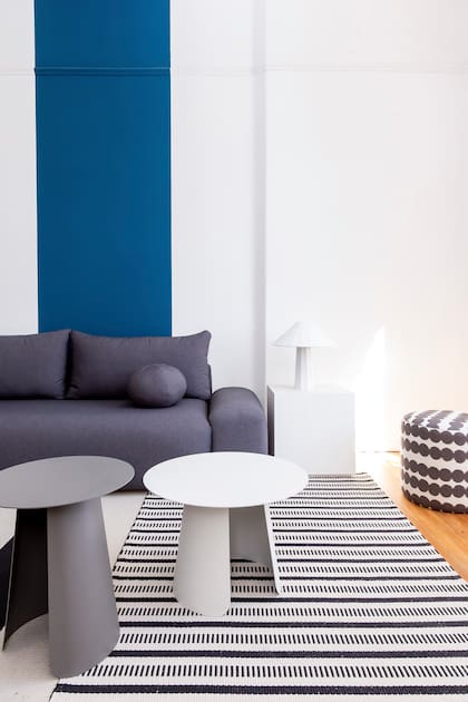 Con el foco muy puesto en el diseño argentino, el interiorismo propone un juego entre el estilo clásico de la construcción y un lenguaje de lo más contemporáneo.