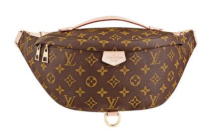 Con el monograma de LV