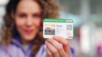 Con el nuevo Registro Automotor de Apodos Castrol podrás obtener una credencial con el verdadero nombre de tu vehículo y, así, consolidar el lazo emocional que los une.